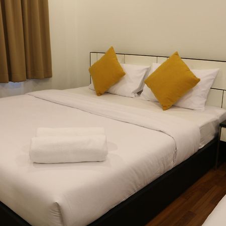 V-twin Donjan Service Apartment Chiang Mai Buitenkant foto