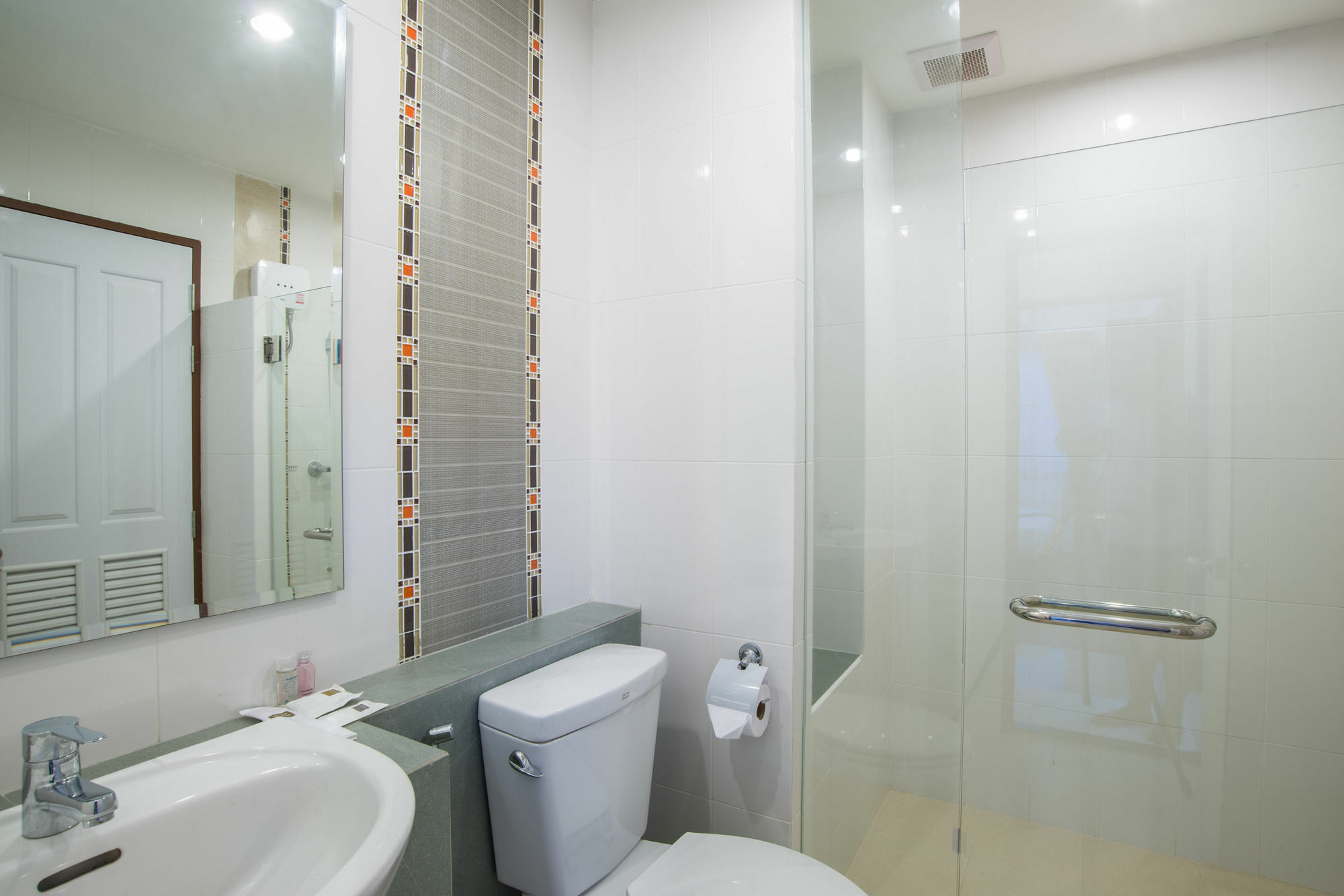 V-twin Donjan Service Apartment Chiang Mai Buitenkant foto