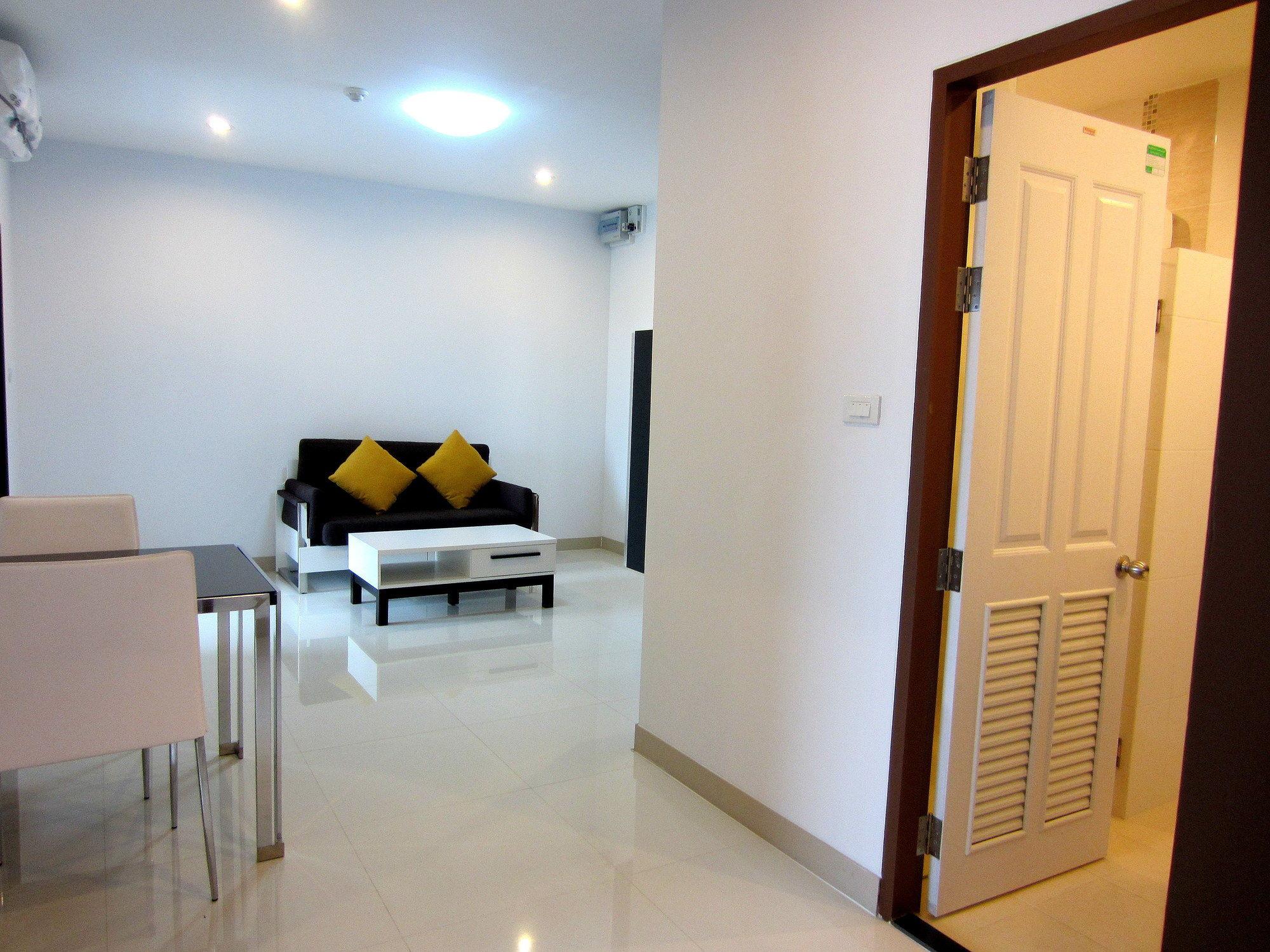 V-twin Donjan Service Apartment Chiang Mai Buitenkant foto