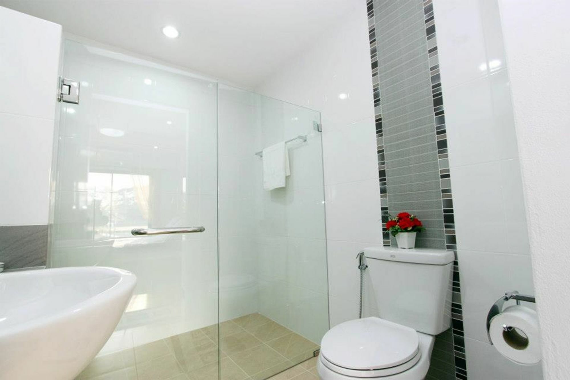 V-twin Donjan Service Apartment Chiang Mai Buitenkant foto